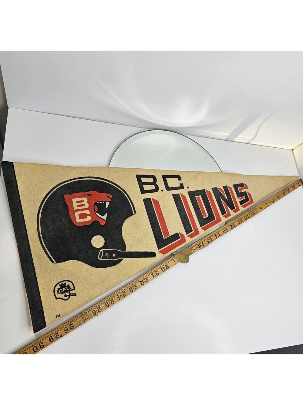 CFL - BC LIONS PENNANT, Original 1 Bar Helmet Felt, Canada 30" X 12" Football